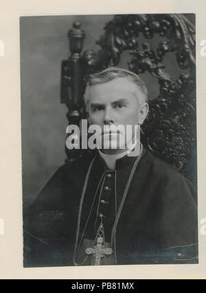 1055 Monseigneur Brunette (HS85-10-27811E) original Banque D'Images