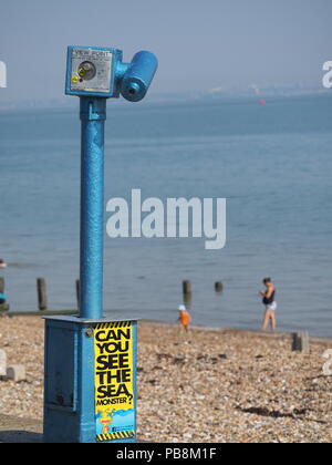 Sheerness, Kent, UK. 27 juillet, 2018. Météo France : un matin chaud de cuisson à Sheerness, Kent. Credit : James Bell/Alamy Live News Banque D'Images