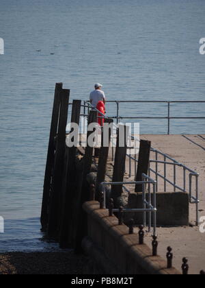 Sheerness, Kent, UK. 27 juillet, 2018. Météo France : un matin chaud de cuisson à Sheerness, Kent. Credit : James Bell/Alamy Live News Banque D'Images