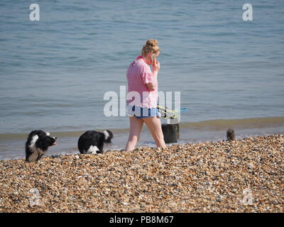 Sheerness, Kent, UK. 27 juillet, 2018. Météo France : un matin chaud de cuisson à Sheerness, Kent. Credit : James Bell/Alamy Live News Banque D'Images