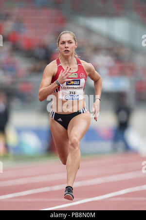 Nuremberg, Allemagne. 21 juillet, 2018. (LuÌckenkemper LUECKENKEMPER Gina gagnant), TSV Bayer 04 Leverkusen, 1e place, la promotion. Course Féminine 100m sur 21.07.2018. Championnats d'athlétisme 2018 allemand, à partir de la 20.07. - 22.07.2018 en Nuernberg/Allemagne. Utilisation dans le monde entier | Credit : dpa/Alamy Live News Banque D'Images