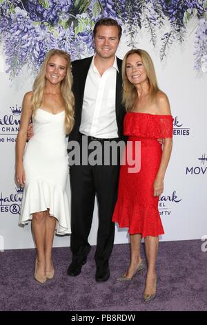 Los Angeles, CA. 26 juillet, 2018. Cassidy Gifford, Cody Gifford, Kathie Lee Gifford au niveau des arrivées de l'été 2018 Hallmark Channel TCA Press Tour, résidence privée, Los Angeles, CA, 26 juillet 2018. Credit : Priscilla Grant/Everett Collection/Alamy Live News Banque D'Images