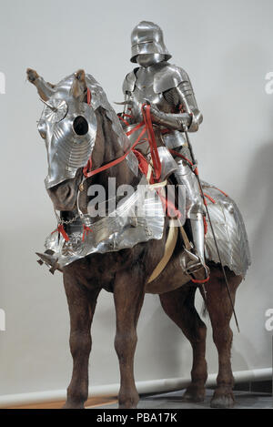 Armure composite pour l'homme et le cheval dans le style gothique. Allemand, fin du 15e siècle. L'armure de cheval a été faite pour Duc Waldemar VI d'Anhalt-Zerbst (1450-1508) Banque D'Images