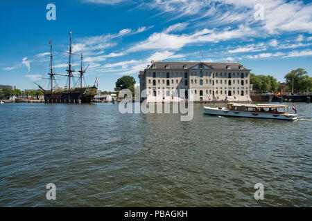 Nemo à Amsterdam avec sloops Banque D'Images