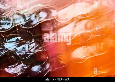 Abstrait, impressionisme photo de cola et lunettes orange Banque D'Images