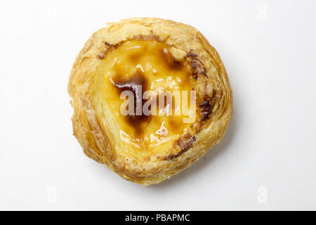 Doux traditionnel portugais appelé "Pastel de Belém" Banque D'Images