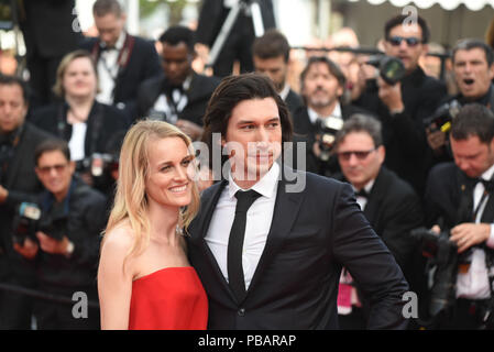 16 mai 2016 - Cannes, France : Pilote d'Adam et sa femme Joanne Tucker assister à la 'Paterson' premiere pendant le 69e festival de Cannes. Adam Driver et Joanne Tucker lors du 69eme Festival de Cannes. *** FRANCE / PAS DE VENTES DE MÉDIAS FRANÇAIS *** Banque D'Images