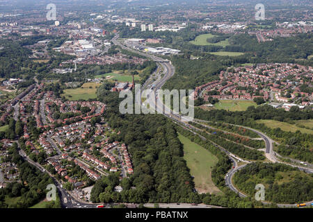 Vue aérienne de la sortie 25 de l''autoroute M60 à Stockport, Manchester, UK Banque D'Images