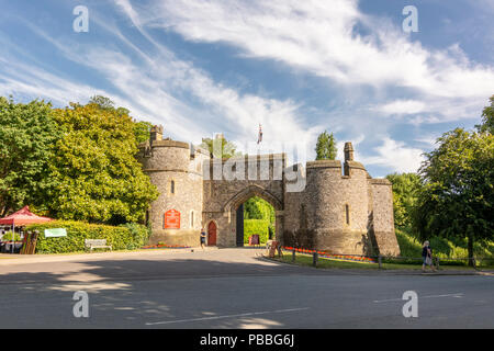 L'entrée principale de Arundel Castle, Arundel, UK. Banque D'Images