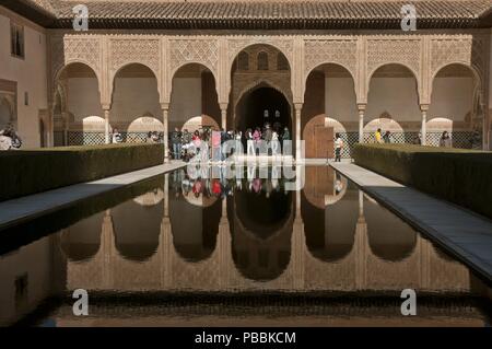 La Cour des Myrtes, Alhambra, Granada, Andalousie, Espagne, Europe. Banque D'Images