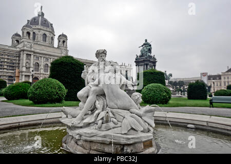 Tritons et fontaine des Naïades, Maria-Theresien-Platz, Vienne, Autriche Banque D'Images