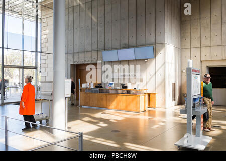 SAN FRANCISCO, USA - Oct 5, 2015 : l'entrée dans l'Académie des Sciences de Californie, un musée d'histoire naturelle de San Francisco, en Californie. Il a été l'esta Banque D'Images