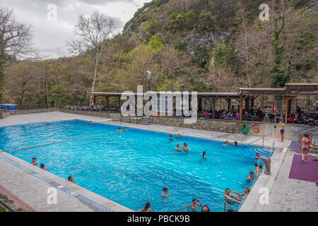 Pozar Pozar et bains thermaux au pied de Kaimaktsalan c'est une destination à Pella en Macédoine et connue de tout le monde comme Pozar thermes naturelles Banque D'Images