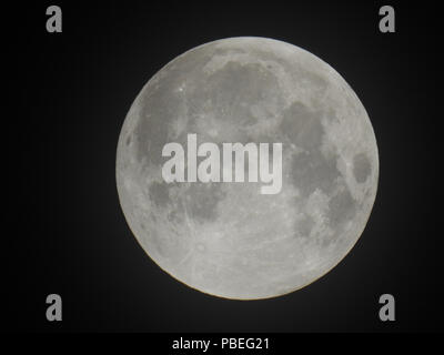 Guizhou Guizhou,Chine,28,juillet 2018. À 2 heures ce matin, la fête astronomique du siècle - la plus longue éclipse lunaire totale apparaît à l'horizon. Costfoto:Crédit/Alamy Live News Banque D'Images