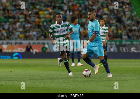 Le 28 juillet 2018. Lisbonne, Portugal. Le milieu de terrain de Marseille de France Dimitri Payet (10) en action pendant le match Sporting CP v Olympique de Marseille © Alexandre de Sousa/Alamy Live News Banque D'Images