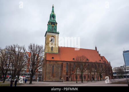 Clocher de l'église Sainte-Marie (Marienkirche) à Berlin, Allemagne. L'une des plus ancienne église de Berlin. Banque D'Images