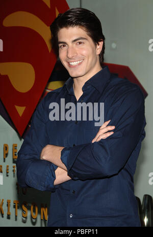 Brandon Routh arrivant à Superman @ Kitson à Beverly Hills à Los Angeles.Le 1 mai, 2006.07 RouthBrandon047 Red Carpet Event, Vertical, USA, Cinéma, Célébrités, photographie, Bestof, Arts, Culture et divertissement, Célébrités Topix fashion / Vertical, Best of, événement dans la vie d'Hollywood, Californie - Tapis rouge et en backstage, USA, Cinéma, Célébrités, cinéma, télévision, Célébrités célébrités musique, photographie, Arts et culture, Bestof, divertissement, Topix headshot, vertical, une personne, à partir de l'an 2006, enquête tsuni@Gamma-USA.com Banque D'Images