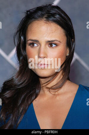 Jordana Brewster arrivant à l'ANNAPOLIS Première au El Capitan Theatre de Los Angeles. 23 janvier 2006.13 BrewsterJordana006 Red Carpet Event, Vertical, USA, Cinéma, Célébrités, photographie, Bestof, Arts, Culture et divertissement, Célébrités Topix fashion / Vertical, Best of, événement dans la vie d'Hollywood, Californie - Tapis rouge et en backstage, USA, Cinéma, Célébrités, cinéma, télévision, Célébrités célébrités musique, photographie, Arts et culture, Bestof, divertissement, Topix headshot, vertical, une personne, à partir de l'an 2006, enquête tsuni@Gamma-USA.com Banque D'Images