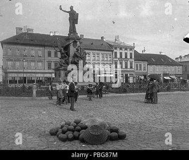 Szabadság tér, 1592-emlékműve vértanúk Aradi (Huszár Adolf és Zala György alkotása). Fortepan 17686 Banque D'Images