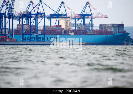Magleby Maersk container ship in Terminal à conteneurs en eaux profondes DCT à Gdansk, Pologne. 22 juillet 2018 © Wojciech Strozyk / Alamy Stock Photo Banque D'Images