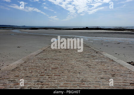 Slip Way à St Ouens Bay à Jersey Banque D'Images