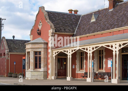 La gare de Bathurst historique, ouvert en 1876 et toujours une connexion entre le dispositif Trainlink Central Tablelands et Sydney Banque D'Images