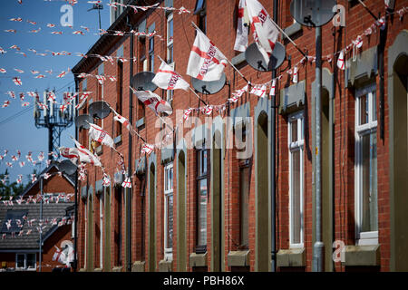 Pays de Galles Street in Oldham, gtr Manchester a changé de nom à la rue de l'Angleterre pour la Coupe du Monde 2018 Banque D'Images