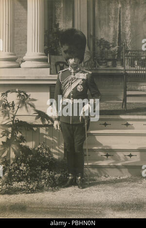 1711 La visite de Leurs Altesses Royales, le duc et la duchesse de Cornwall et de York au Canada, 1901 Son Altesse Royale le duc de Cornouailles et d'York, Government House, Toronto, 11 octobre 1901 (HS85-10-12553) Banque D'Images