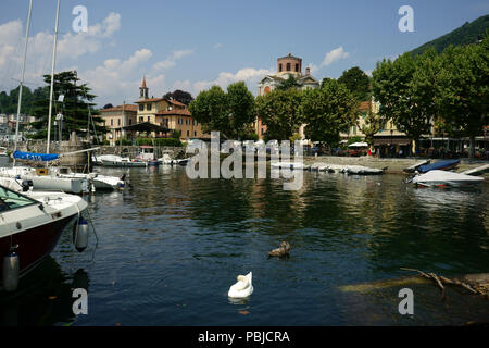 - Mobello Lavena ville sur le Lac Majeur, lombardia, Italie Banque D'Images