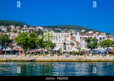 Istanbul, Turquie, 13 juillet 2010 : sur la promenade de Burgazada, l'une des îles des Princes. Banque D'Images