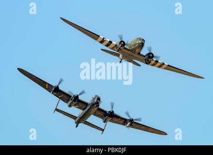 BBMF, Avro Lancaster Bomber et Douglas Dakota III, Banque D'Images