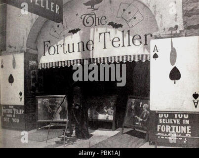 1635 The Fortune Teller (1920) - Théâtre de l'Alcazar, Great Falls, Montana Banque D'Images