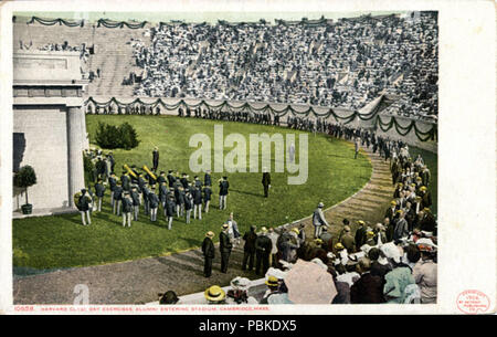 745 jours de classe, des exercices d'Harvard Alumni entrant Stadium (NPAR 1773) Banque D'Images