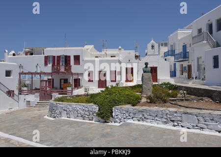 Belles maisons typiques grecs dans la ville de Chora, sur l'île de Mykonos. Histoire de l'Art Architecture. Le 3 juillet 2018. Chora, île de Mykonos, en Grèce. Banque D'Images