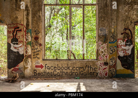 Le satsang Hall à l'Ashram de Maharishi Mahesh Yogi abandonnés (l'Ashram des Beatles) Banque D'Images