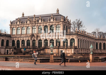 Le Palais Zwinger (architecte Matthaus Poppelmann) - Palais royal depuis le 17 siècle à Dresde, Saxe, Allemagne. Banque D'Images