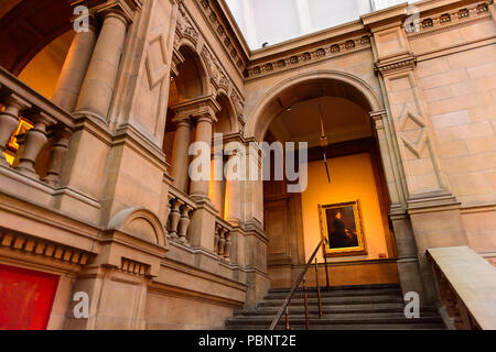 GLASGOW, ÉCOSSE - 16 juillet 2016 : Kelvingrove Art Gallery and Museum, Argyle Street, Glasgow. C'est une attraction populaire pour les touristes Banque D'Images