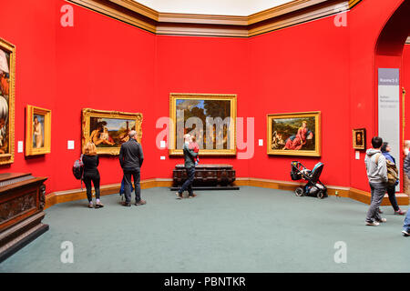 Edimbourg, Ecosse - Juillet 17, 2016 : Intérieur de la Scottish National Gallery, Édimbourg, Écosse. Il a été conçu par William Henry Playfair Banque D'Images