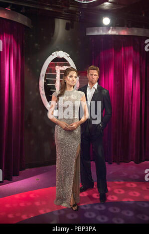 AMSTERDAM, Pays-Bas - 1 juin 2015 : Angelina Jolie et Brad Pitt, Madame Tussauds Museum à Amsterdam. Marie Tussaud est né comme Marie Grosholtz dans Banque D'Images