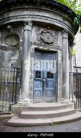 Greyfriars Kirkyard est le cimetière de Greyfriars Kirk à Édimbourg, en Écosse. Banque D'Images