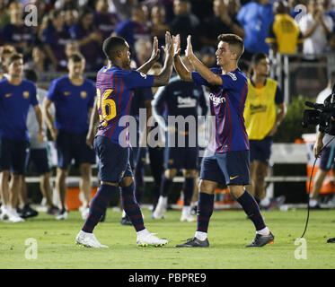 Los Angeles, Californie, USA. 28 juillet, 2018. Malcom du FC Barcelone (26) célèbre avec son coéquipier après avoir battu Tottenham Hotspur pendant le match de Coupe des Champions International le 28 juillet 2018 à Pasadena, en Californie. Barcelone a gagné 5-3 en tirs de barrage après le match était à égalité 2-2 dans le règlement. Ringo : crédit Chiu/ZUMA/Alamy Fil Live News Banque D'Images