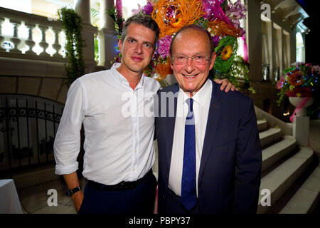 Menton, France. 28 juillet, 2018. Menton, France - 28 juillet 2018 : Le 69e Festival de Musique Menton/Festival de musique classique au parvis de la basilique avec le maire de Menton Jean-Claude Guibal et contre ténor Philippe Jaroussky | utilisée dans le monde entier : dpa Crédit/Alamy Live News Banque D'Images
