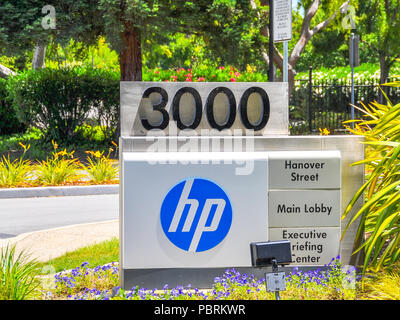 Palo Alto, CA, USA - 28 juin 2015 : Siège de Hewlett-Packard. Hewlett-Packard est une multinationale américaine entreprise de technologie de l'information. Banque D'Images