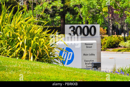 Palo Alto, CA, USA - 28 juin 2015 : Siège de Hewlett-Packard. Hewlett-Packard est une multinationale américaine entreprise de technologie de l'information. Banque D'Images