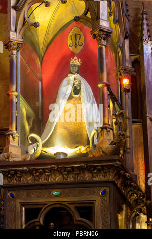 Vierge noire de Rocamadour et de l'enfant, chapelle Notre Dame, la ville de pèlerinage de Rocamadour, département du Lot, l'Occitanie, France, Europe Banque D'Images