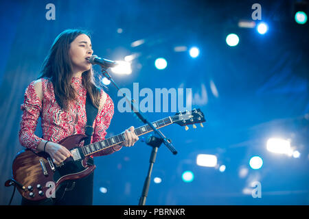 Haim live le 1er jour de Rock in Rio Lisboa, Portugal 2018 Avec : Danielle Haim Où : Lisboa, LISBOA, Portugal Quand : 23 Juin 2018 Crédit : Rui M Leal/WENN.com Banque D'Images