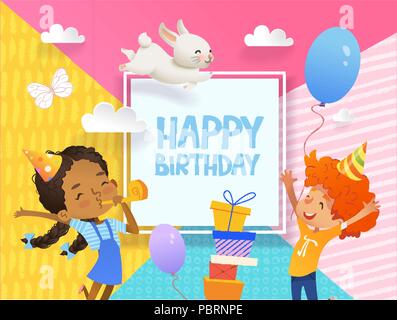 Garçon et fille Joyeux anniversaire à sauter joyeusement chapeaux. Vector Illustration d'un joyeux anniversaire Carte de souhaits avec des ballons, des lapins mignon, un tas de présente sur l'arrière-plan. Illustration de Vecteur