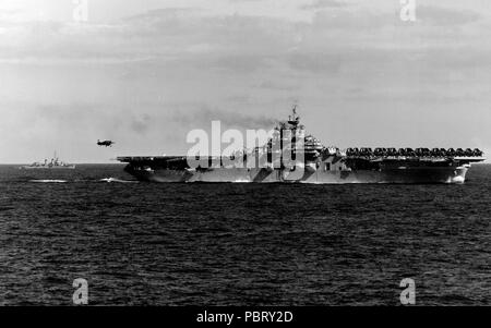 L'approche AD-4W USS Bon Homme Richard (CV-31) de Corée 1951. Banque D'Images