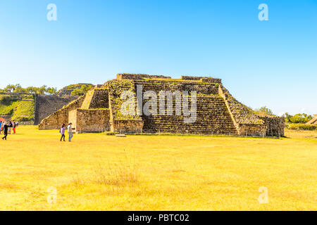Place principale de Monte Alban, un grand site archéologique précolombien, Santa Cruz Xoxocotlan Municipalité, l'état d'Oaxaca. UNESCO World Heritage Banque D'Images