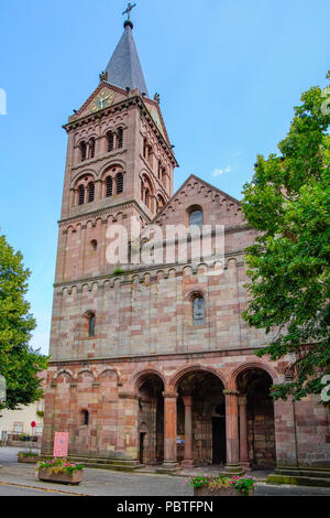 Collégiale Saint Michel-et-Gangolphe à Lautenbach est une commune française, située dans le département du Haut-Rhin, Alsace, France. Banque D'Images